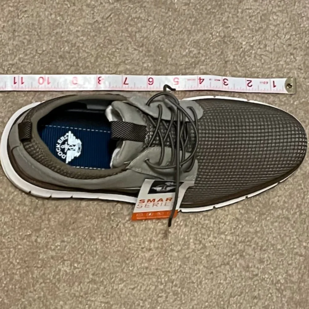NWT Men's Dockers Calhoun Lace-up shoe, size 7.5 (or 9.5!)